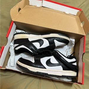 Nike Panda Dunks
